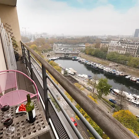 Lejlighed Floor With Eiffel Tower View And Roof