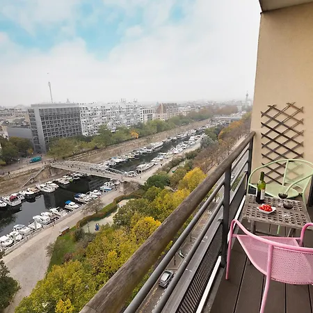 Floor With Eiffel Tower View And Roof Lejlighed