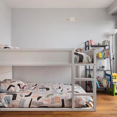 Lejlighed Floor With Eiffel Tower View And Roof